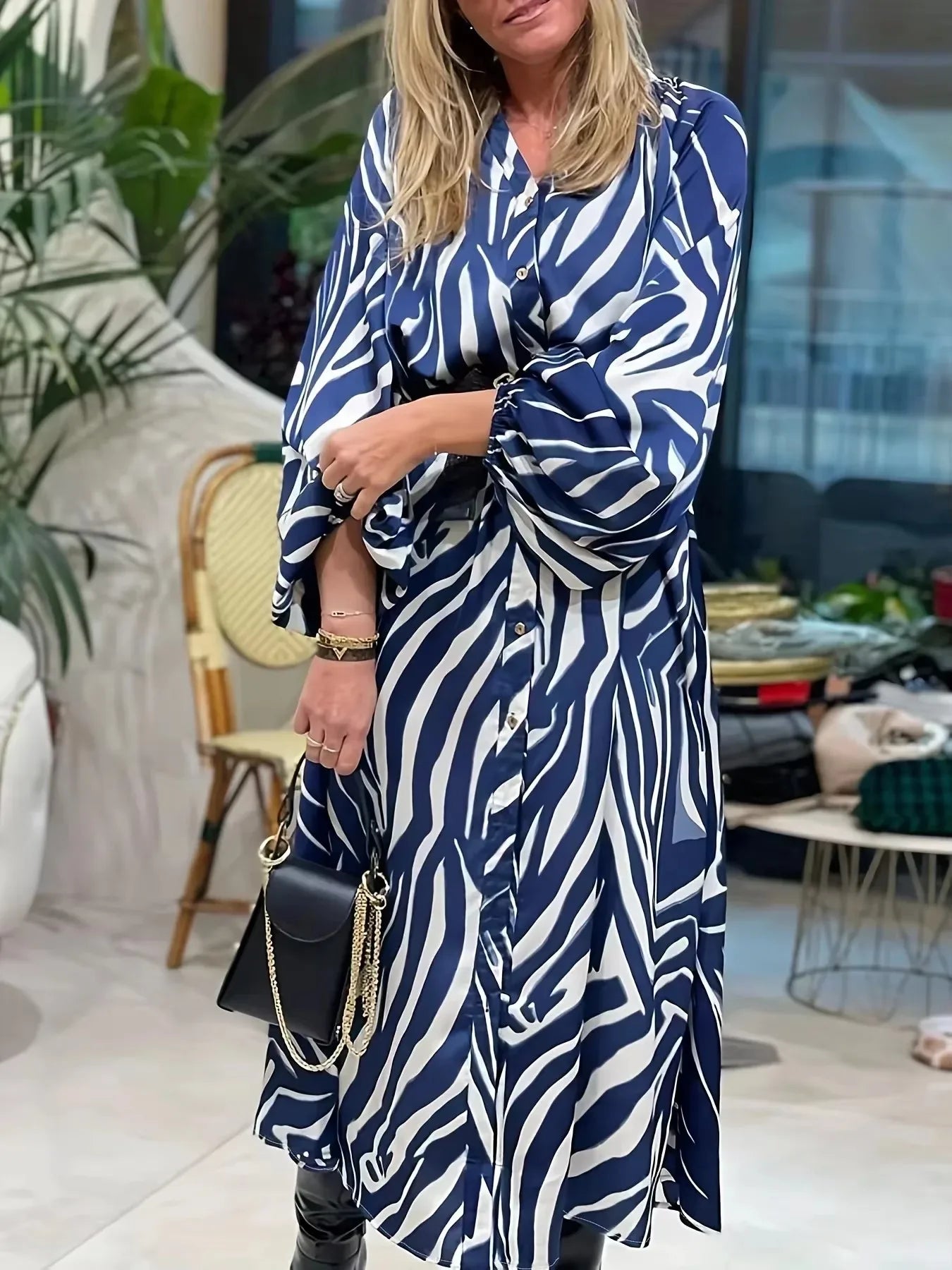 Plus Size Lantern Sleeve Dress: Comfort and Elegance Combined