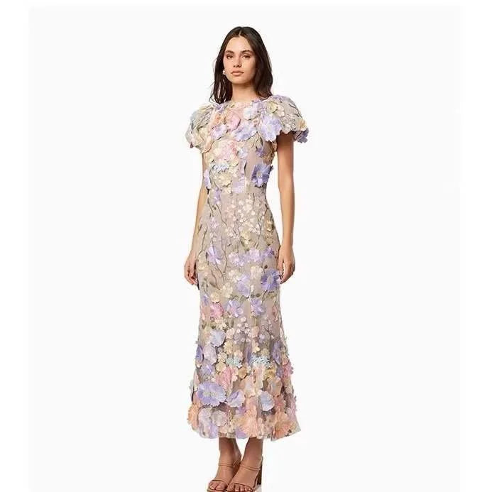 Stunning 2025 Floral Embroidered Dress – Elegant Puff Sleeve & High Waist Design
