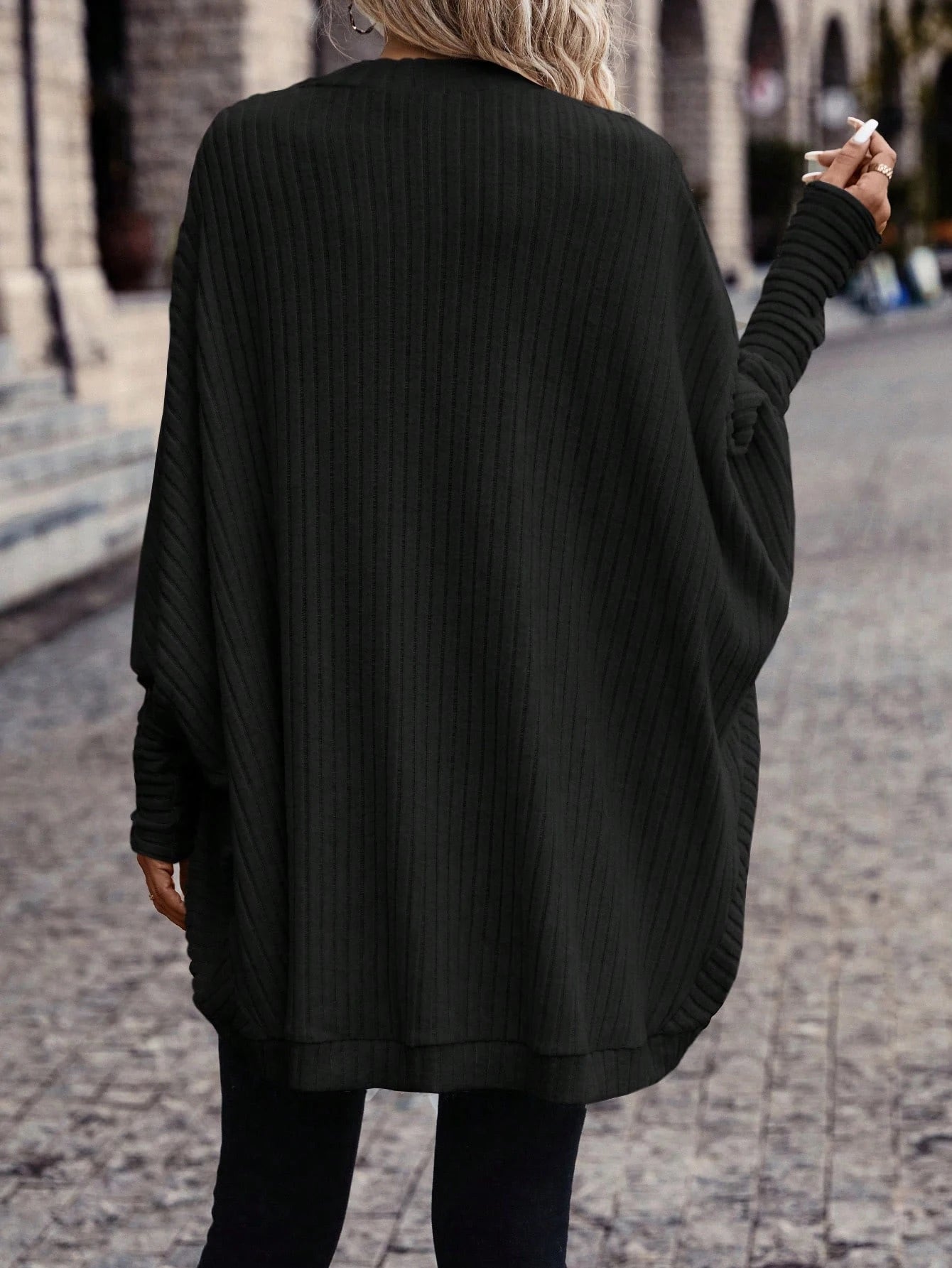 Women's Long Sleeve Batwing Cardigans: Stylish Sweater Options for Every Wardrobe