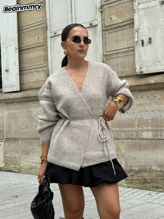 2025 Women’s Gray V-Neck Knitted Cardigan for Casual Spring Outfits
